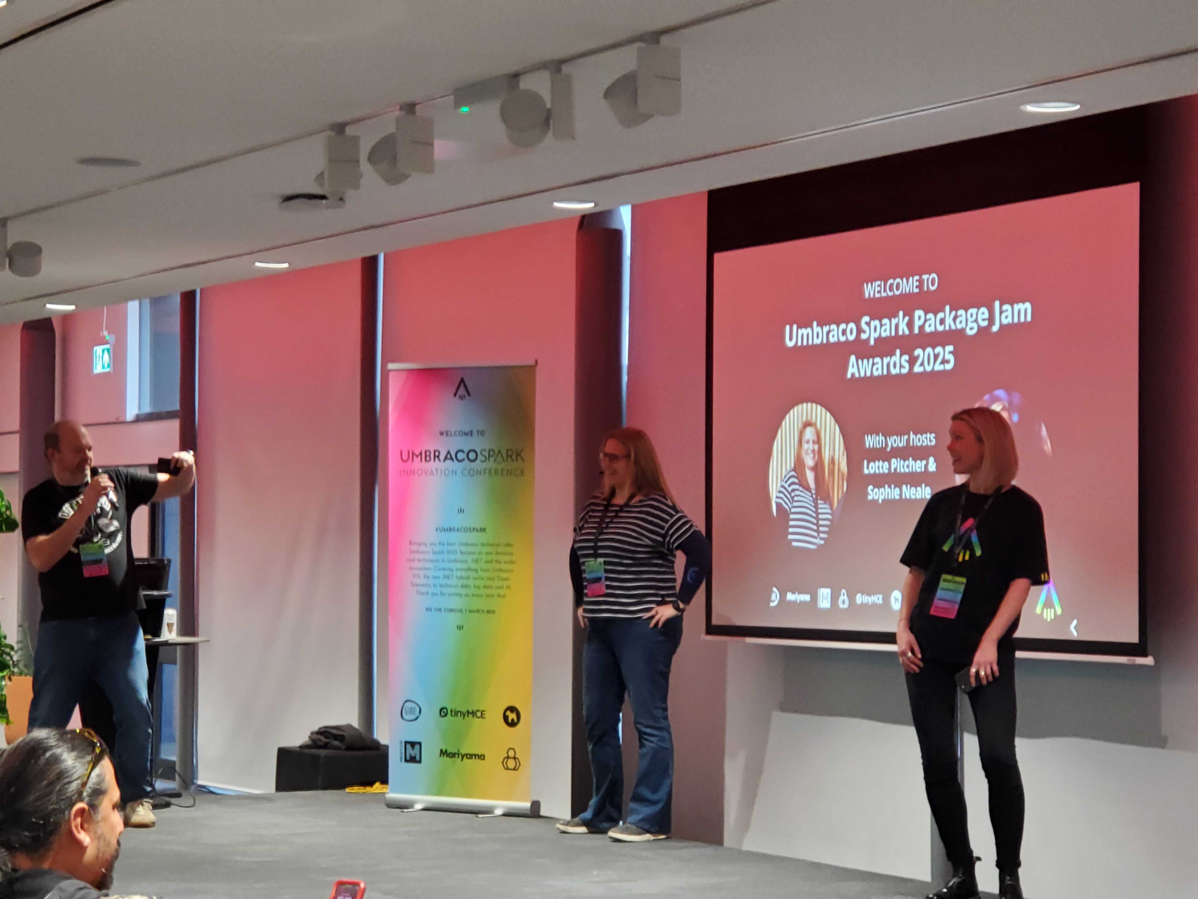 Lotte and Sophie, presenting the Umbraco Spark Package Jam Awards 2025